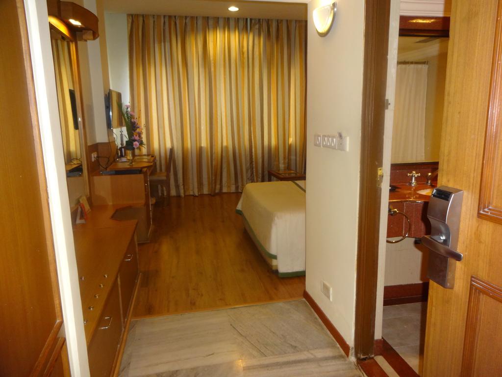 Ohris Baseraa Hyderabad Room photo
