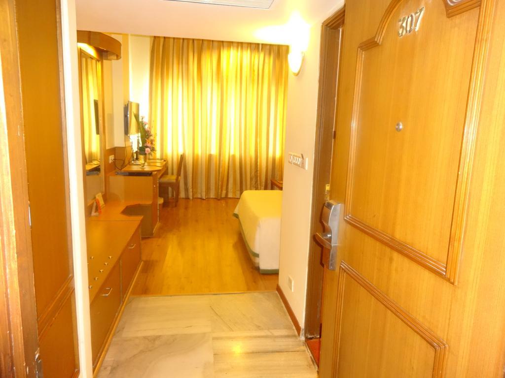 Ohris Baseraa Hyderabad Room photo